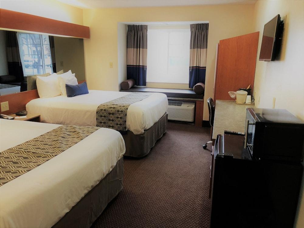 Microtel Inn & Suites By Wyndham Augusta/Riverwatch Exterior photo